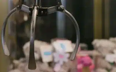 クレーンゲームのアーム