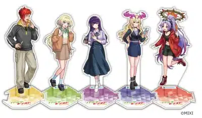 人気ゲーム「モンスターストライク」のキャラクターたちがファミリーマートとのコラボ衣装を身につけたアクリルスタンドのイラスト