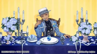 青いバラとキャンドルで豪華に飾られたテーブルで、白い帽子と青い衣装を身に着けたアニメの男性キャラクター「カリム」が食事をしようとしている様子。上品で華やかな雰囲気のイラストです。
