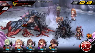 モバイルRPGの戦闘画面で、プレイヤーキャラクターたちが巨大なボス「オクトパスキング」と戦っている様子