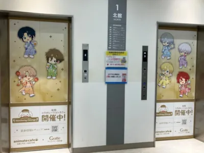 アニメイト池袋本店エレベーター装飾